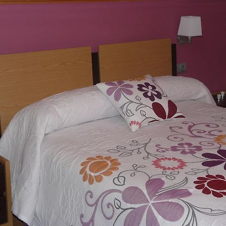 Hotel Tio Manolo De โนยา ภายนอก รูปภาพ